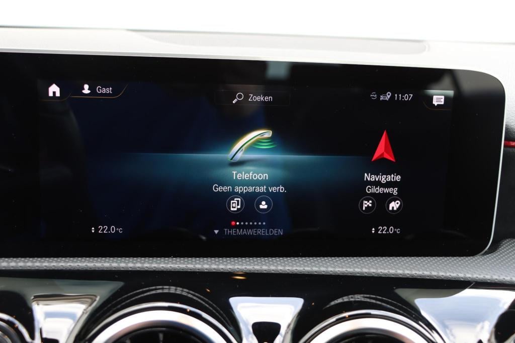 Mercedes-Benz A-Klasse 180 business solution amg 136pk automaat