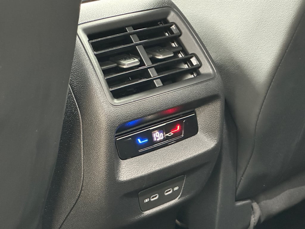 Volkswagen Tiguan 1.5 etsi life | trekhaak | camera | trekhaak | dode hoek 