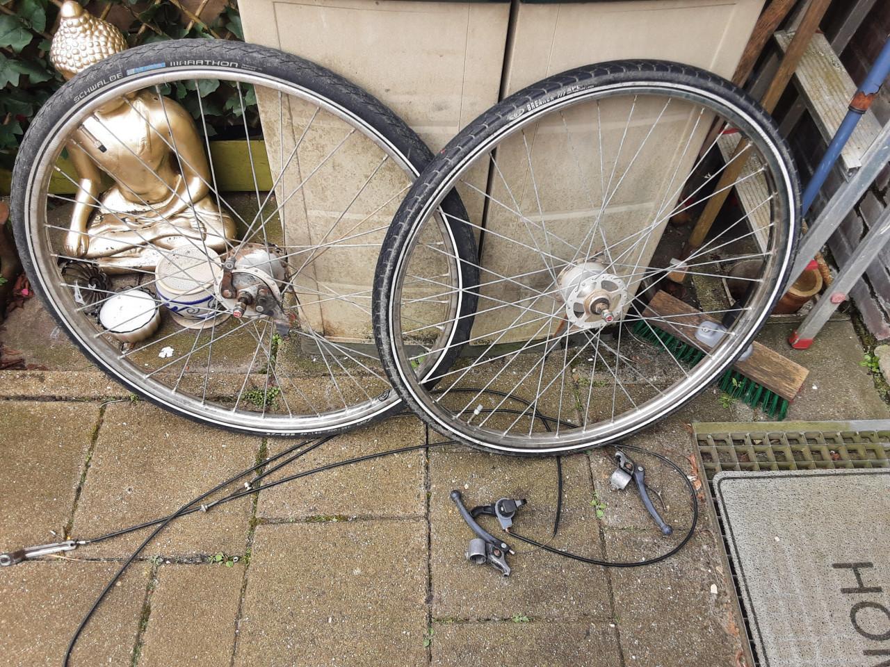 Set gazelle oldtimer 28 inch r.v.s wielen, 3 speed,trommelrem