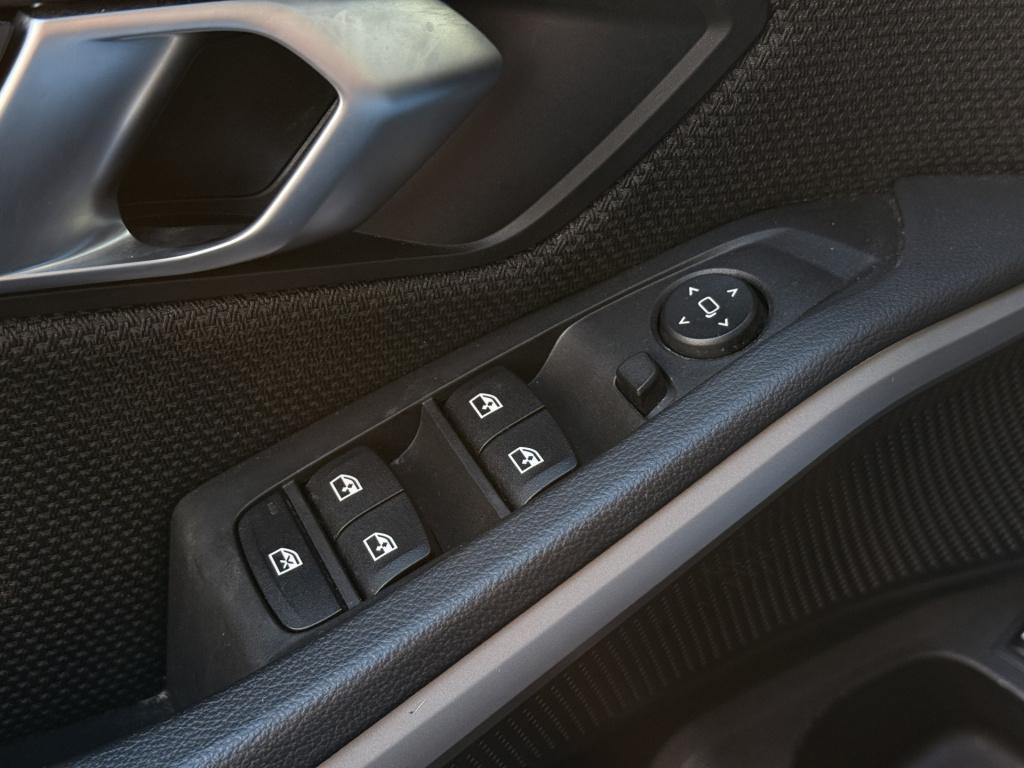 BMW 3-serie touring 330e | stoelverwarming | apple carplay | achteruitrijca