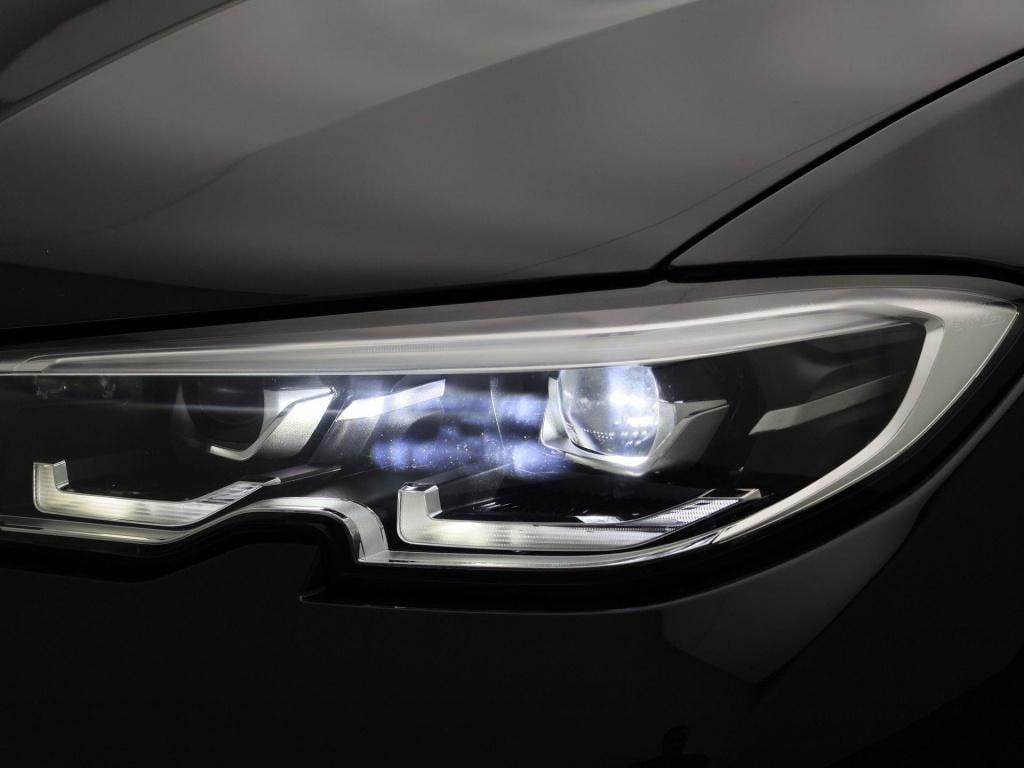 BMW 3-serie 318i business edition | virtual cockpit | navigatie | leder | c