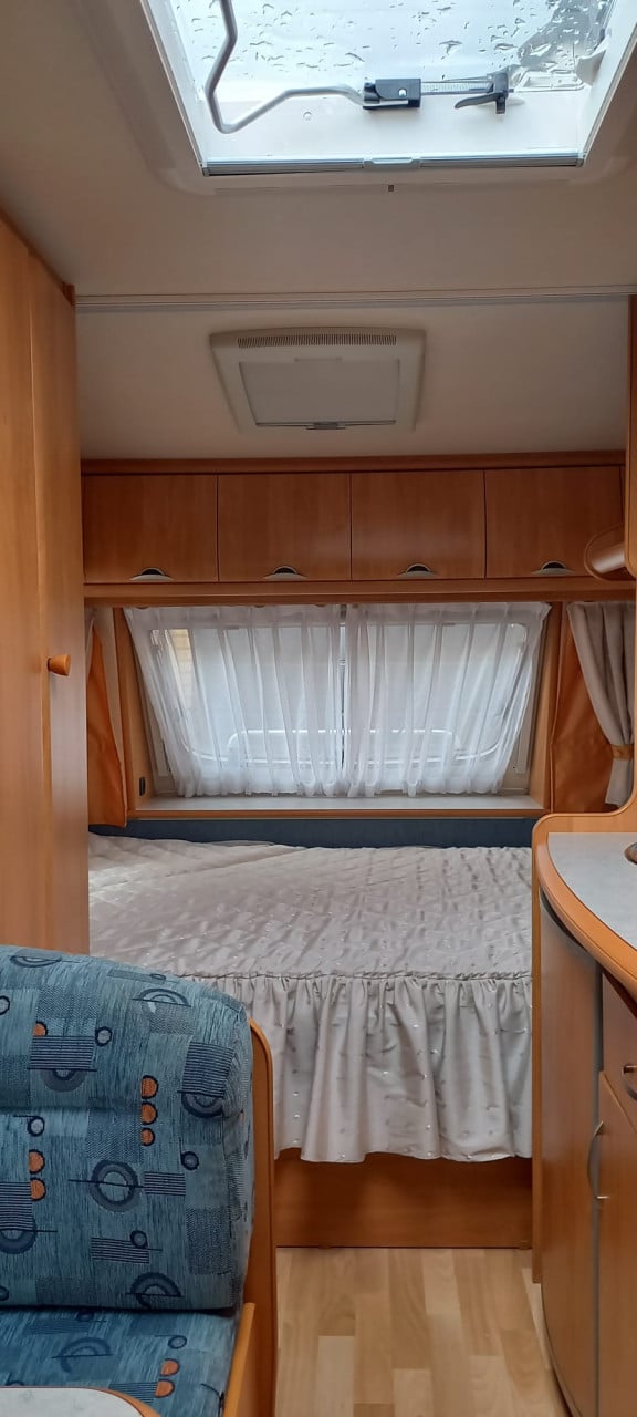 Caravan: Hobby 400 SF Excellent 2005 (incl. voortent en inboedel)