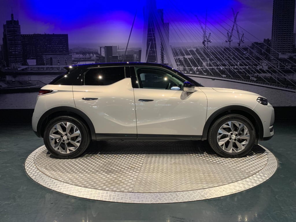 Ds Ds 3 crossback e-tense so chic 50 kwh *leder*appconnect*head-up*camera* 