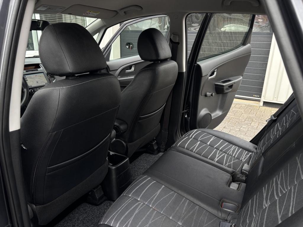 Kia Venga 1.4 cvvt dynamicplusline | navi | achteruitrijcamera | parkeersen