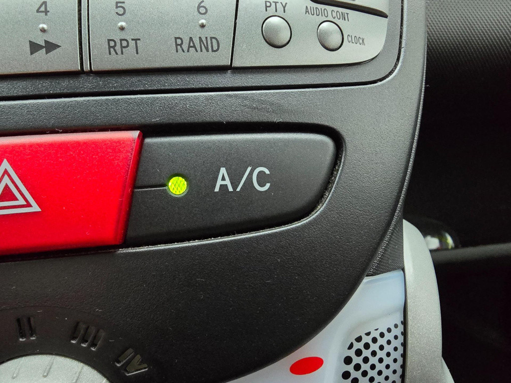 Citroen C1 occasion 1.0 attraction met airco en 5 deurs uitvoering | tweede