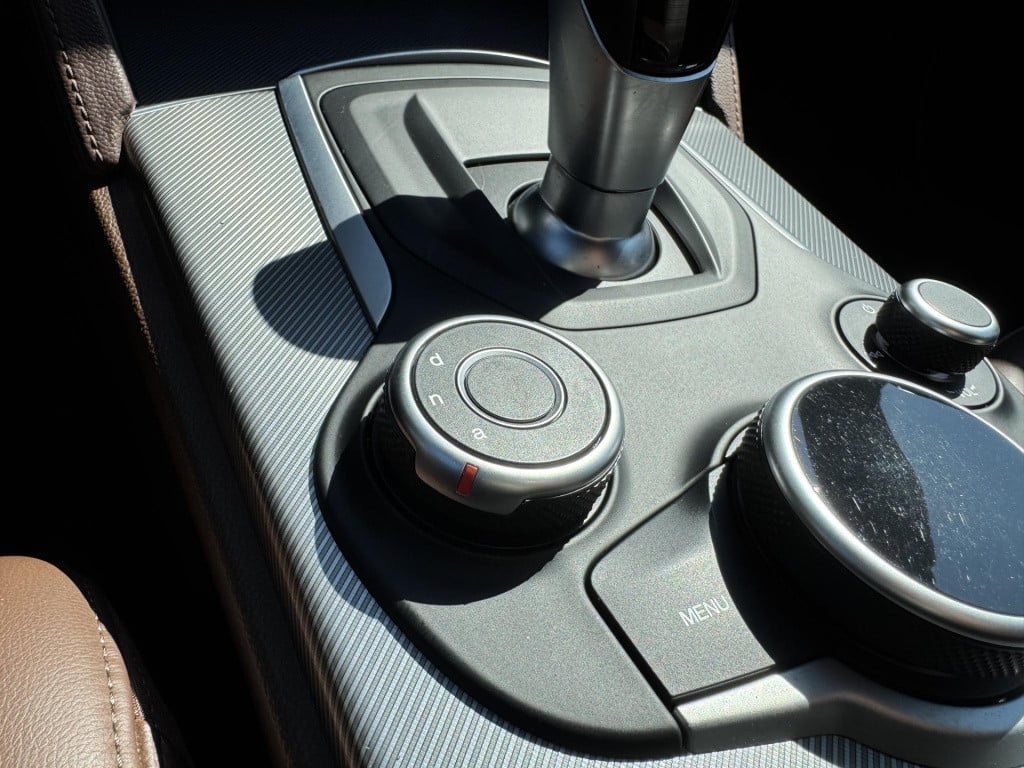 Alfa Romeo Stelvio 2.0 t awd super veloce interieur | trekhaak afneembaar |