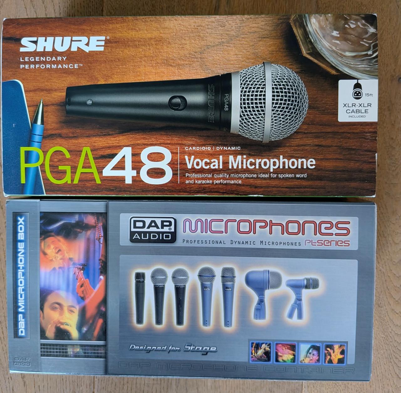 Drie dynamische microfoons