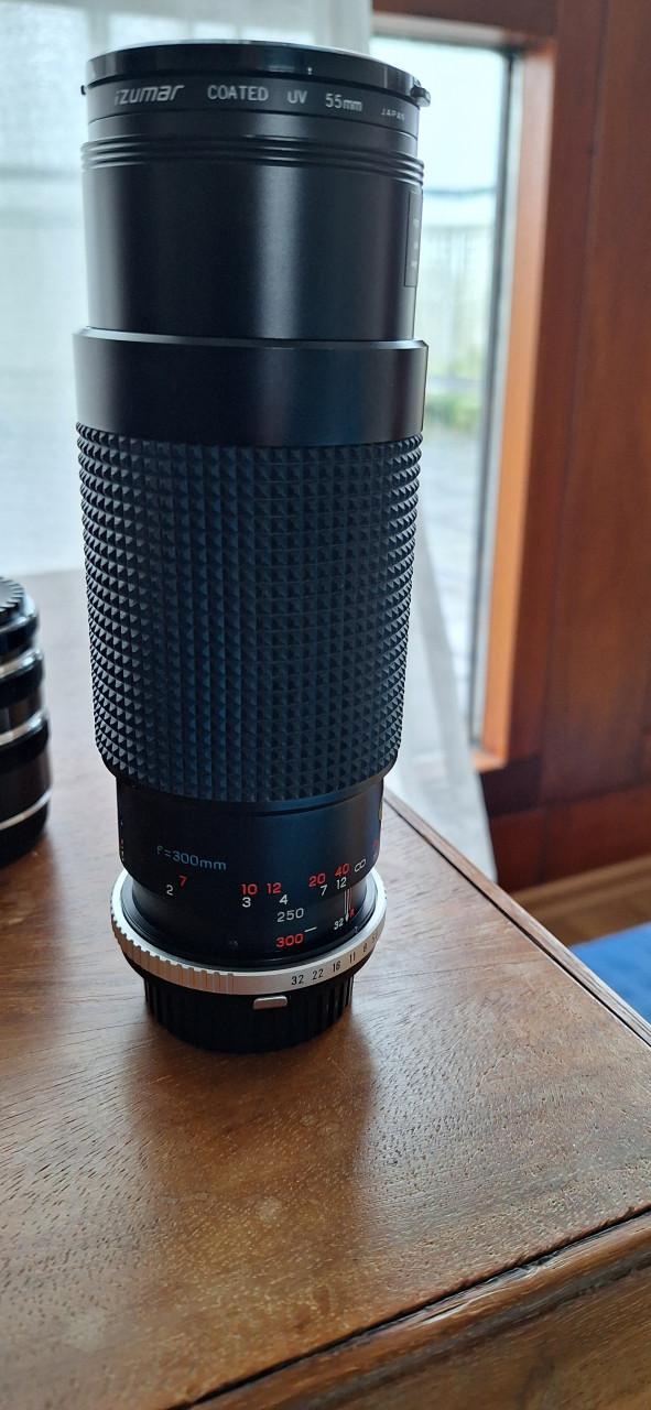 Olympus spiegelreflex camera (OM40) met diverse mooie lenzen