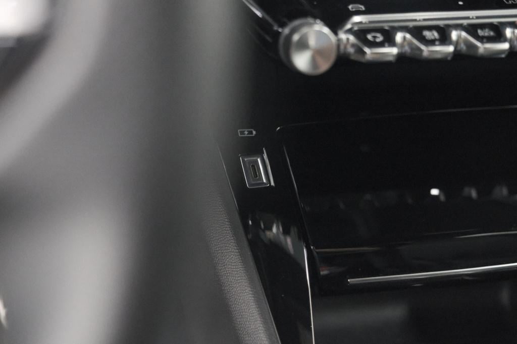 Peugeot 208 puretech 100 gt | camera | navigatie | apple carplay | parkeers