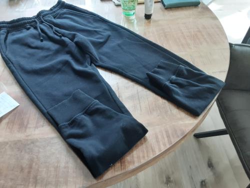 Keurige  zwarte joggingbroek  mt XS