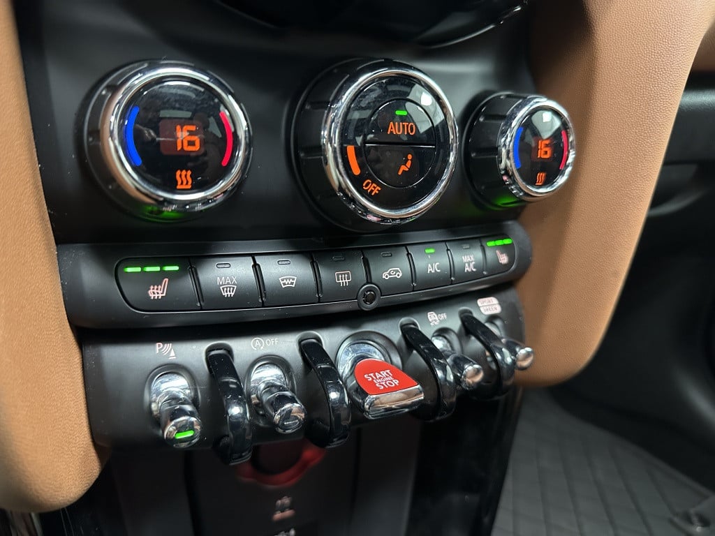 Mini Cooper mini 2.0 yours | british racing green | cognac int. | panora