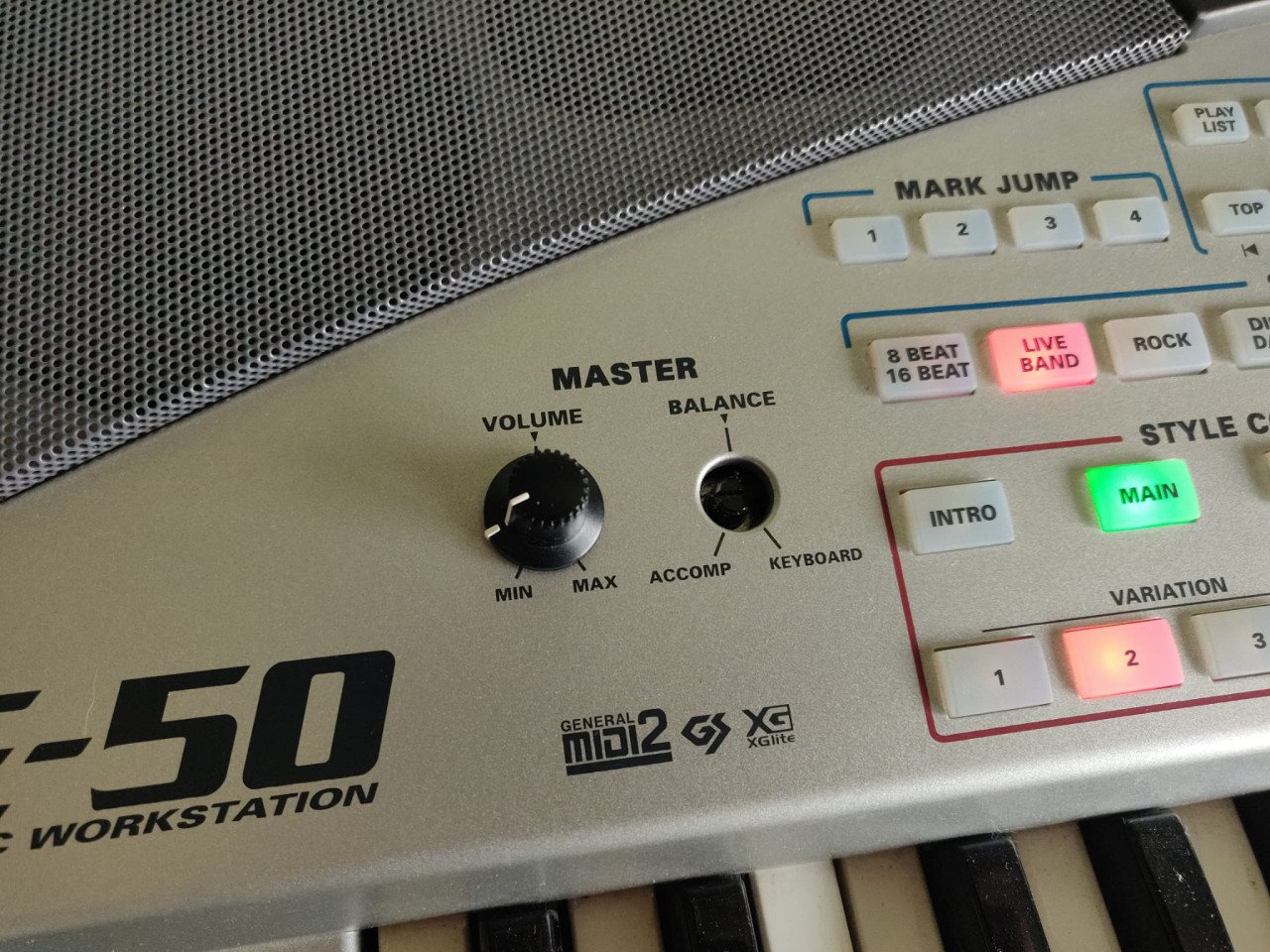 Gaaf keyboard: Roland E-50 Music Workstation!