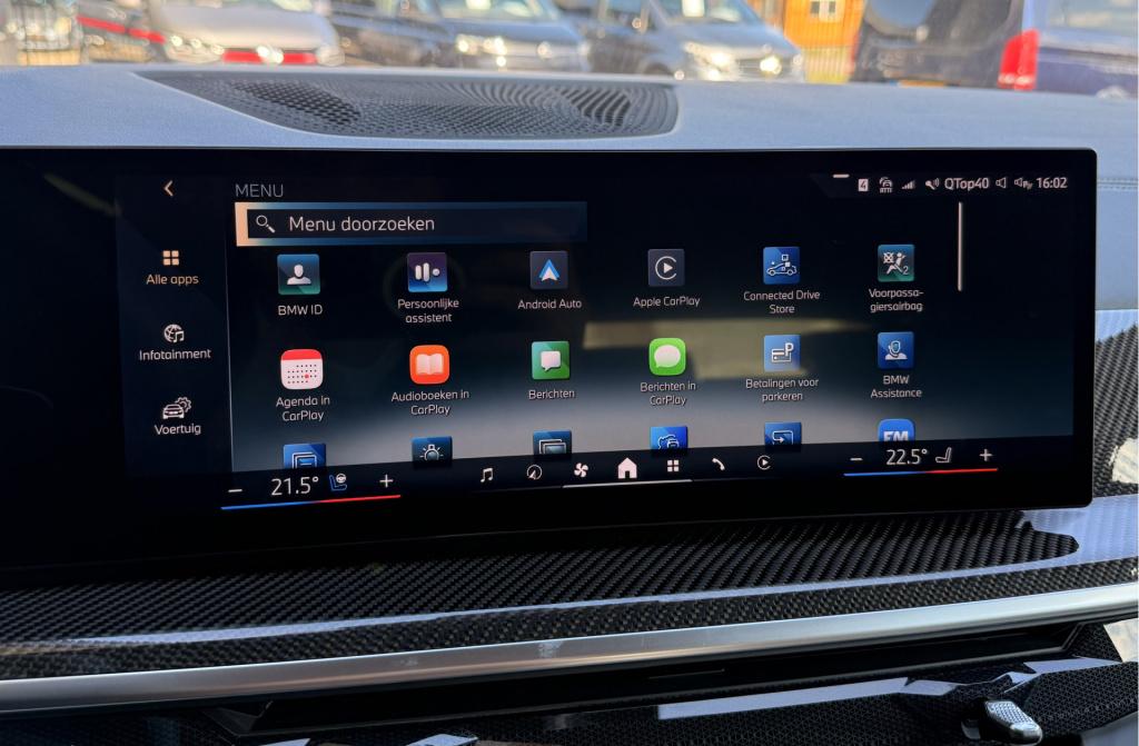 BMW X5 xdrive50e m-sport | carbon | pano | memory | stoelverwarming / verko