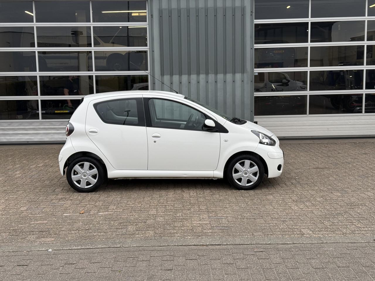 Toyota Aygo - 1.0-12V Comfort | Automaat | Airco | 5 deurs