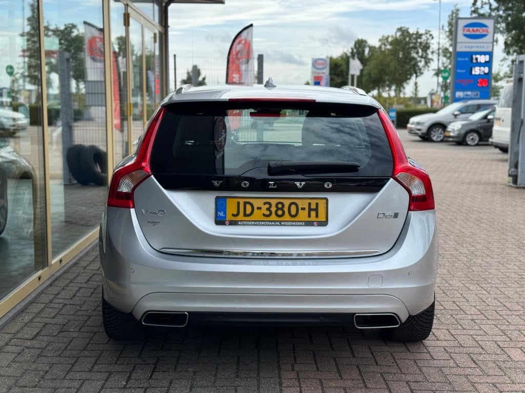 Volvo V60 2.4 d6 tw.en. r-des. automaat