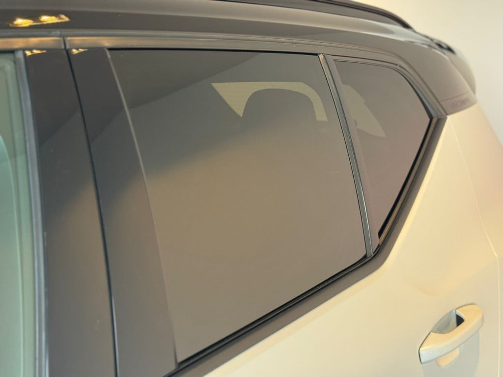 Volvo XC40 1.5 t4 recharge r-design expression