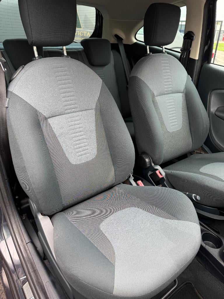 Ford KA 1.2 - titanium - airco