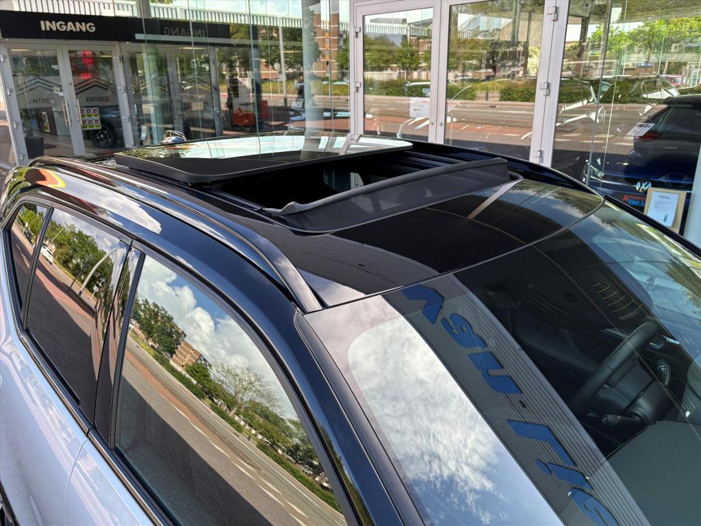 Volvo XC40 1.5 t4 recharge r-design| panoramadak|half leder|el. stoelen| ph
