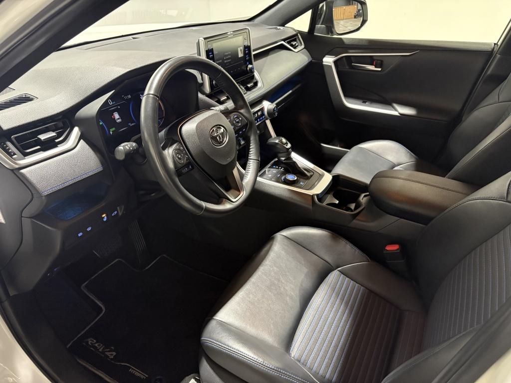 Toyota Rav4 2.5 hybrid awd style