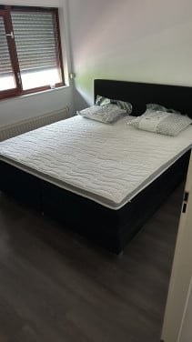 Boxspring 180 x 200 cm – zwart – inclusief topper