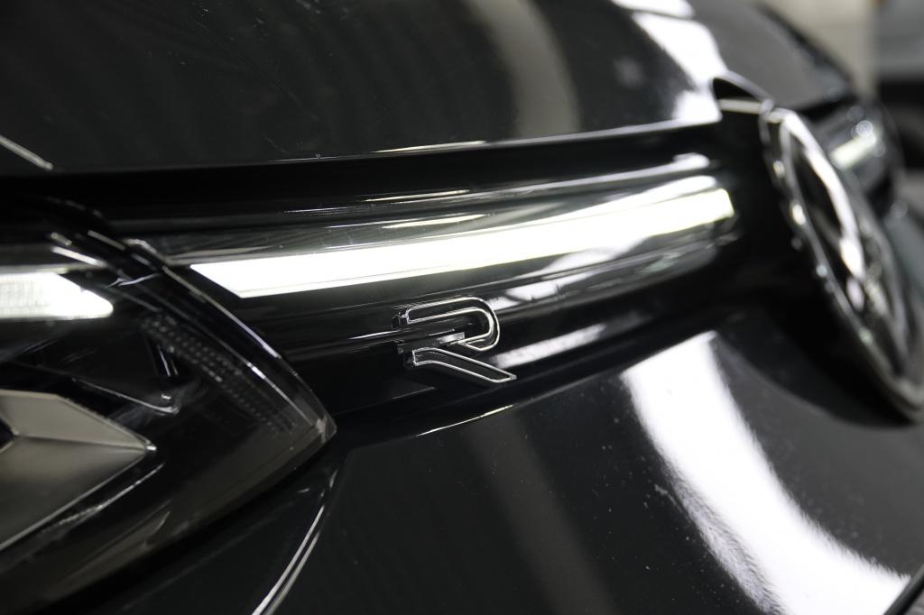 Volkswagen Golf r-line 1.5 etsi r-line | pano | iq-lights | acc | led |