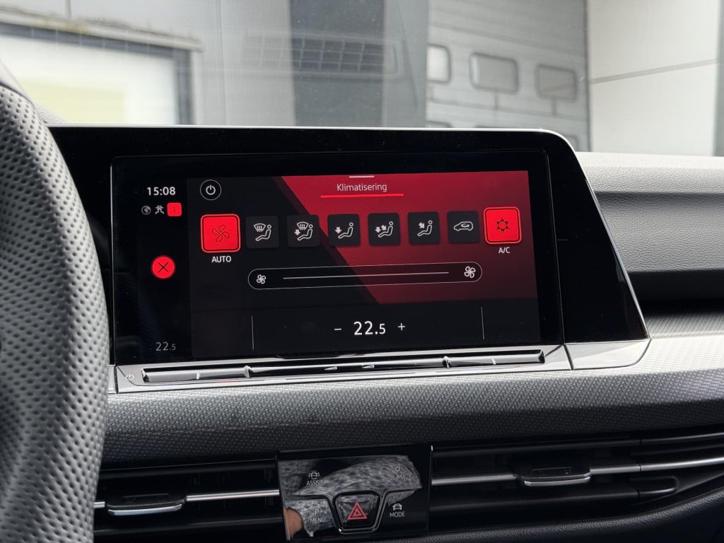 Volkswagen Golf 1.5 etsi r-line nl-auto! | panoramadak | harman/kardon | sp