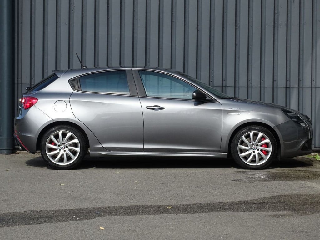 Alfa Romeo Giulietta 1.750 turbo veloce 240pk | sportstoelen | xenon