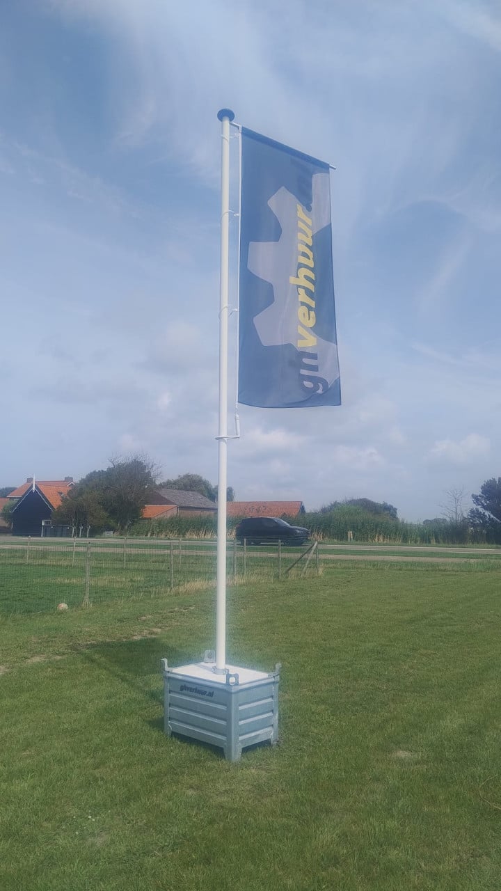 Vlaggenmast voet 350 kg ballast bak huren