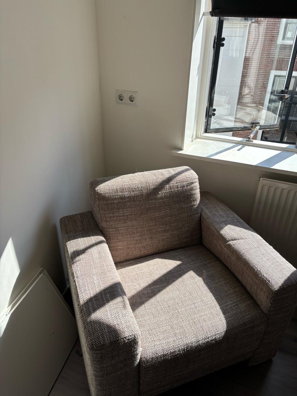 Bruine stoffen fauteuil