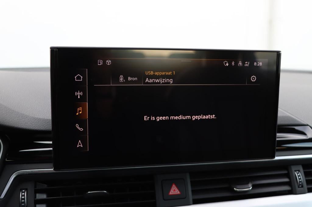 Audi A4 limousine 35 tfsi launch edition s-line 150pk s-tronic | pano | hud