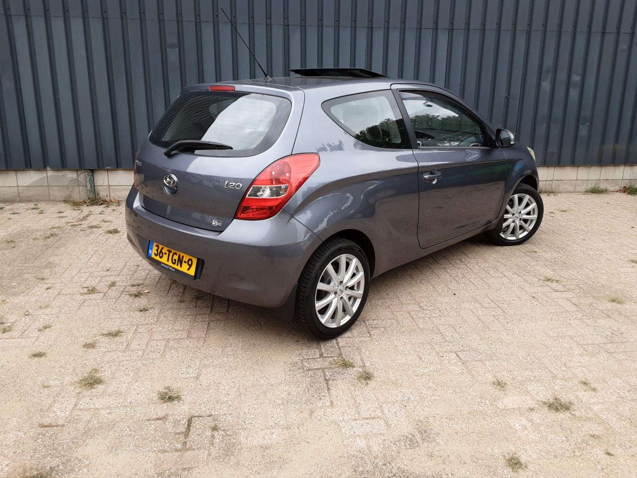 Hyundai i20 1.4i i-Motion