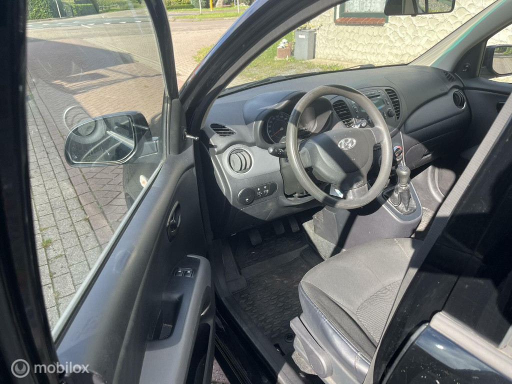 Hyundai I 10 1.1 i-drive in prijs verlaagd
