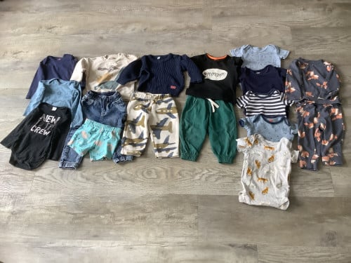 Pakket Jongens Kleding - Maat 80 - 16 stuks