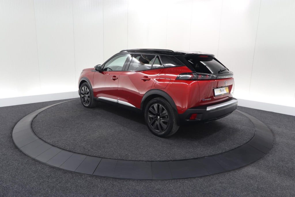 Peugeot E-2008 ev gt pack 50 kwh | panoramadak | camera | adaptieve cruise 
