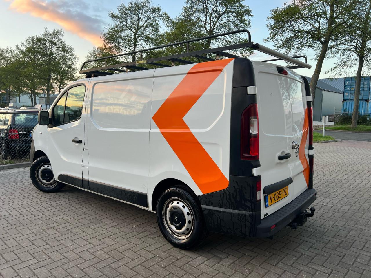 Opel Vivaro 1.6 CDTI L1H1 Edition 120.120 KM NAP !