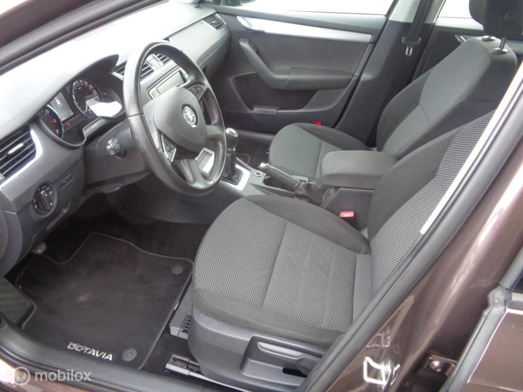 Skoda Octavia combi 1.2 tsi greentech ambition businessline/airco/ecc/pdc/c