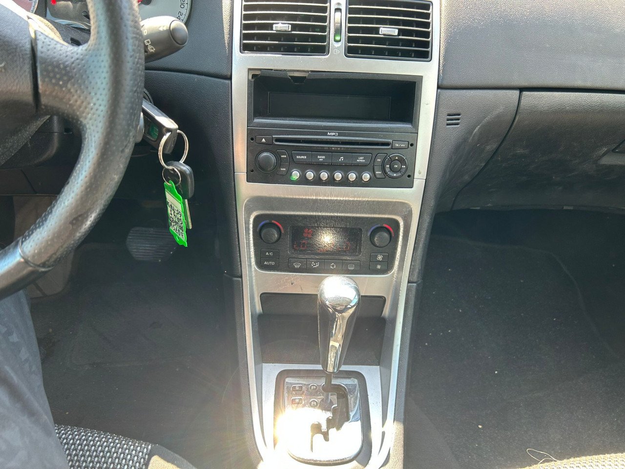 Peugeot 307 SW 2.0-16V Pack Automaat Panorama Dak Uit te breiden naar 7zit!