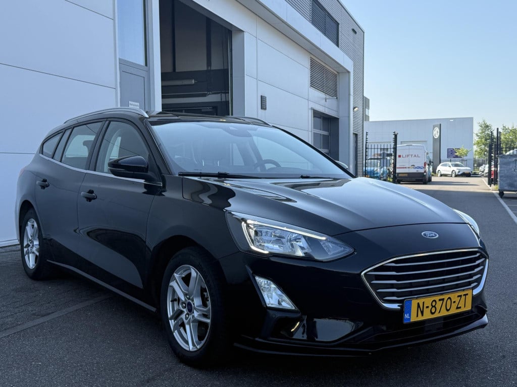 Ford Focus wagon 1.0 ecoboost hybrid trend edition business lmv | parkeerse