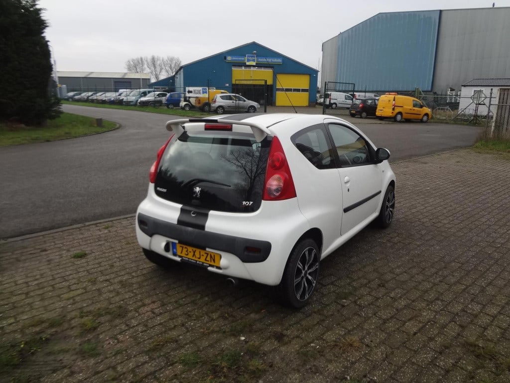 Peugeot 107 1.0-12v xs