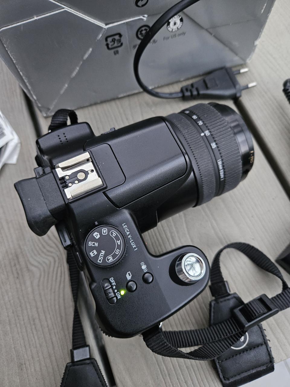 Zgan Leica V-LUX 1 Digitale bridgecamera met Accessoires