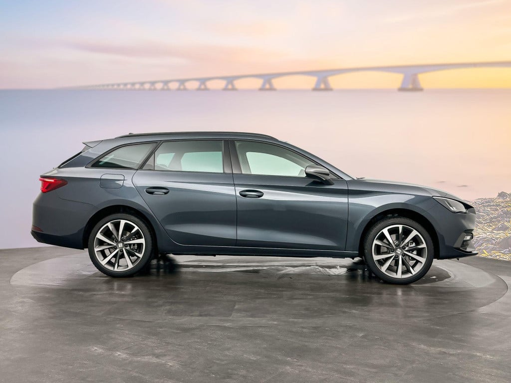 Seat Leon sportstourer fr phev first edition 1.5 tsi ehybrid 150kw / 204p