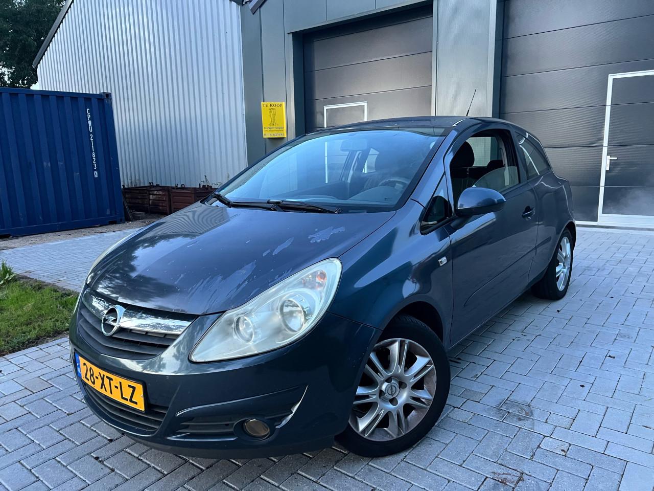 Opel Corsa 1.4-16V Enjoy