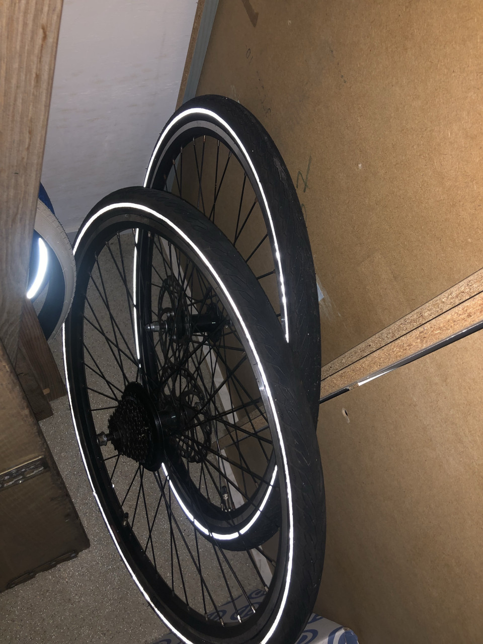 28inch wielen met schijfremmen en buitenbanddn