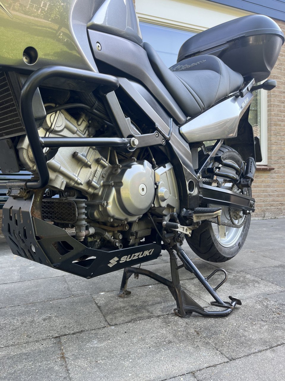 Suzuki V-Strom 650 2012  49000 km