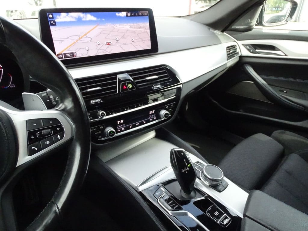 BMW 5 Serie touring 520d executive edition m sportpakket | laser led | harm