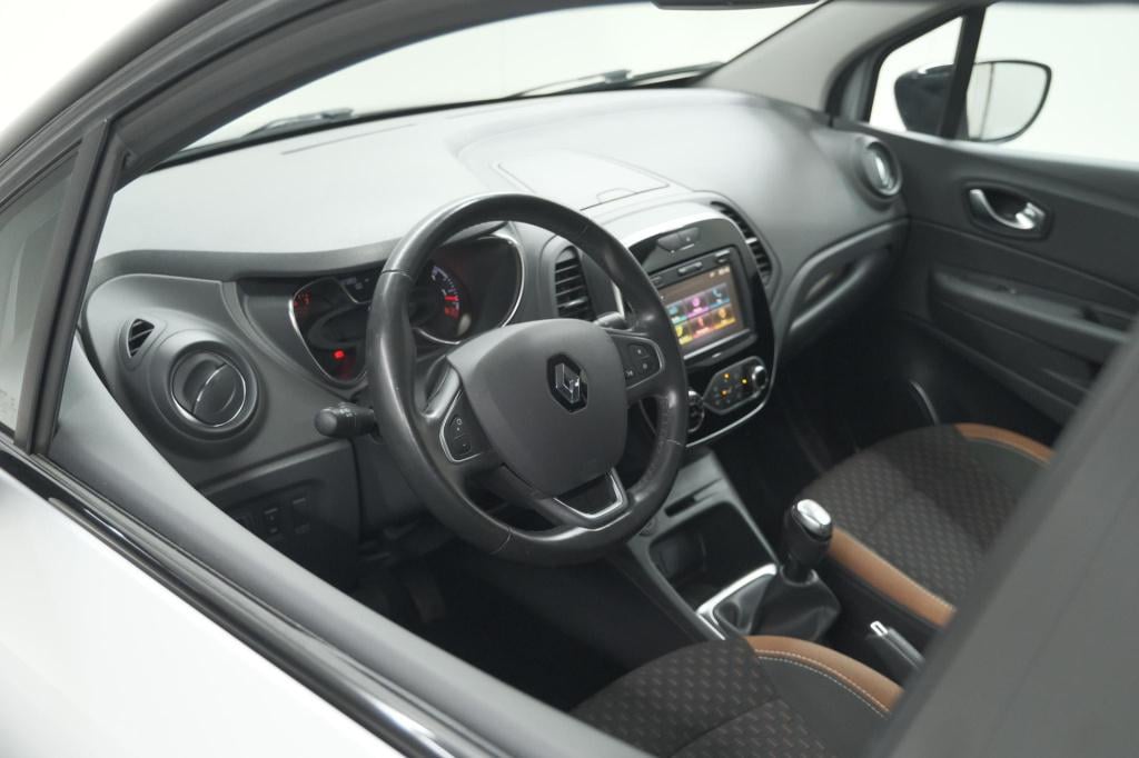 Renault Captur tce 90 intens | trekhaak | allseason banden | navigatie | pa