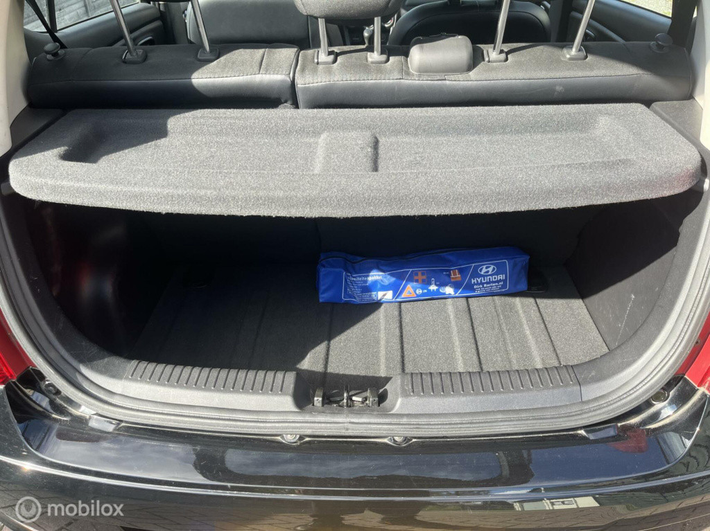 Hyundai I 10 1.1 i-drive in prijs verlaagd