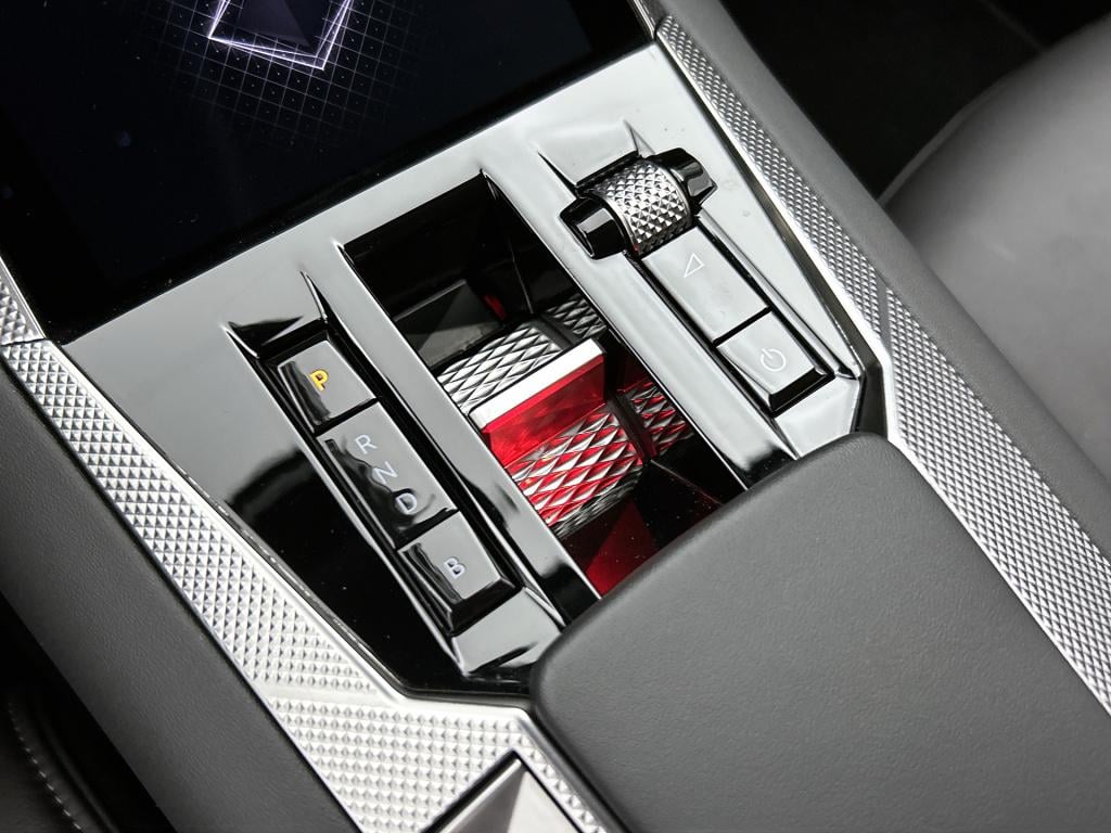 Ds Ds 4 e-tense rivoli | leer | trekhaak afneembaar | elektrische achterkle