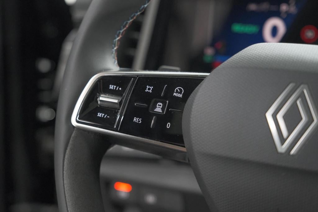 Renault Rafale 1.2 e-tech 4x4 plug-in hybrid 300 atelier alpine | pack ligh