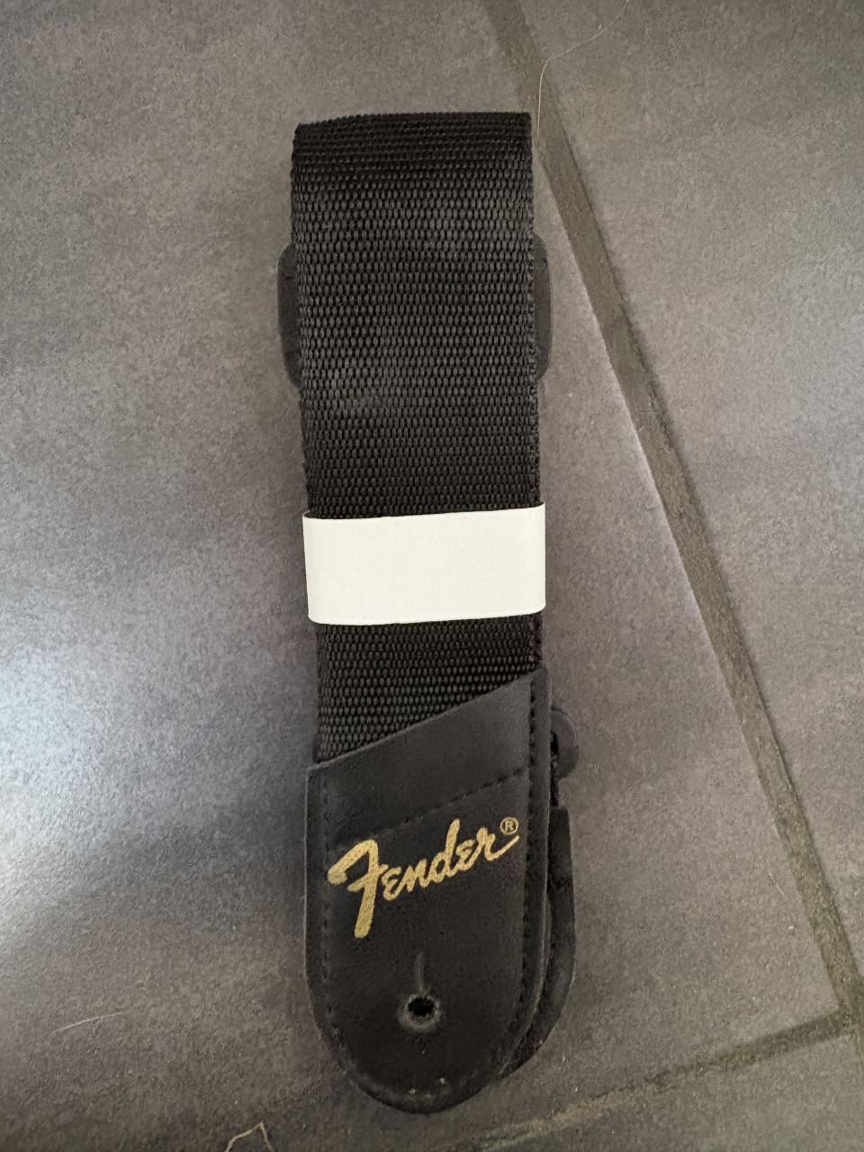 Squier Affinity Series Stratocaster HSS Black gitaar